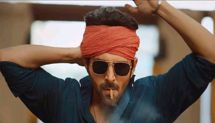 BollywoodLove55's tweet photo. #Sehzada total budget 80 cr Officially
#Hit 130 cr
#SuperHit 180cr
#Blogbuster 250 cr
#Flop 60_85 cr
#Disaster Below 60 cr
What prediction Gyzzz ? https://t.co/GBTaWDSKnq
