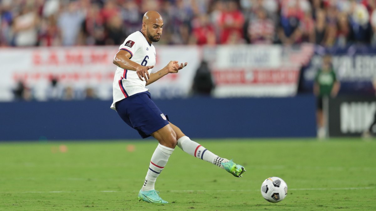 UsmntU's tweet photo. John Brooks was about to moved to AEK Athens in January and had a 3 year contract ready to be signed before Hoffenheim came in late.
(Via Kicker) https://t.co/F7scGjTePf
