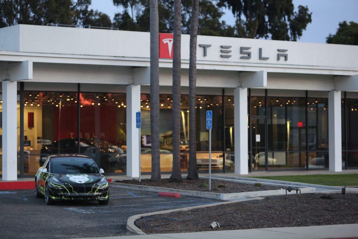 kryptochay's tweet photo. 🚨⚡️📢 From our sponsored LA Tesla Owner: 

"Visited Santa Barbara Tesla dealer and gave employees volt advertising cards.  They were very interested." ⚡️⚡️

⚡️ @Tesla

#volt #voltinu #voltarmy #voltichange #vdsc #nft #crypto #defi #tesla #santabarbara #Cali https://t.co/XT7mgSErf8