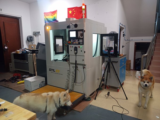 Late night getting setup for CNC tomorrow. Trying a cracked copy of NX CAM😅 https://t.co/YcaQHFcgHl