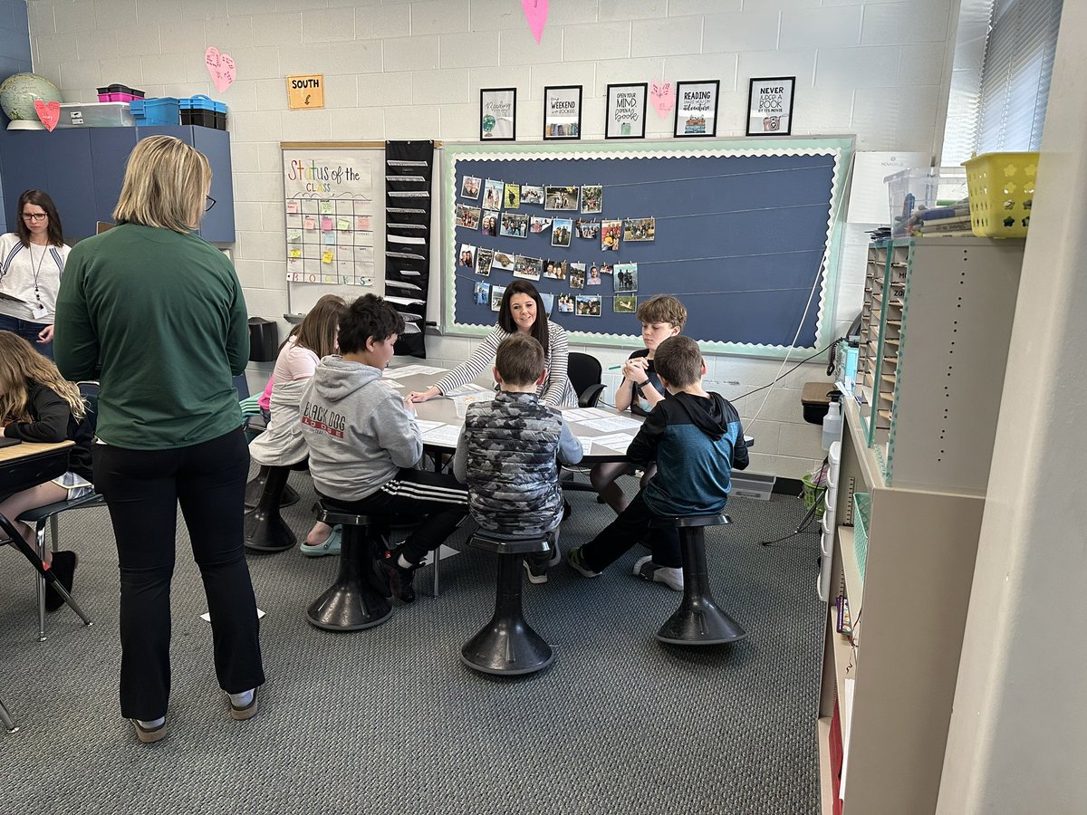 DrKimGiven's tweet photo. ❤️ that @IHSchools invests in #ProfessionalLearning & #collaboration through #LabClassrooms & #LearningWalks - educators see their peers in action. Time to discuss before & after encourages #DesignThinking mindset when reimagining learning experiences. @IHElementary https://t.co/k8AH7HU5LT