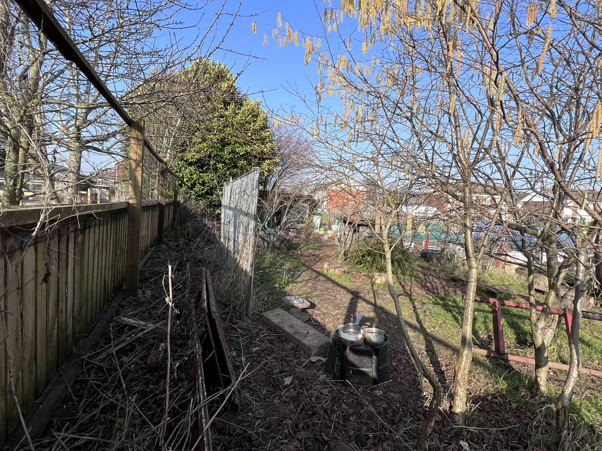 GreenparkKL's tweet photo. Our school allotment has had a bit of a spring tidy today with the help of some of @KLWNBC outdoor spaces team 💚 looking forward to using our new compost bay 🪱 that was kindly built by one of our volunteer helpers #forestschool #allotment #learningoutdoors https://t.co/bKswWdzPhm