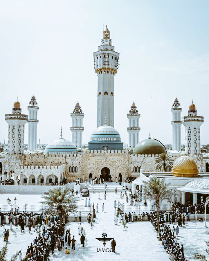 Me_Bamba_Ndiaye's tweet image. #Touba si tu es #Mouride depose ton #@ like &amp;amp; share Mame #Fallou protege