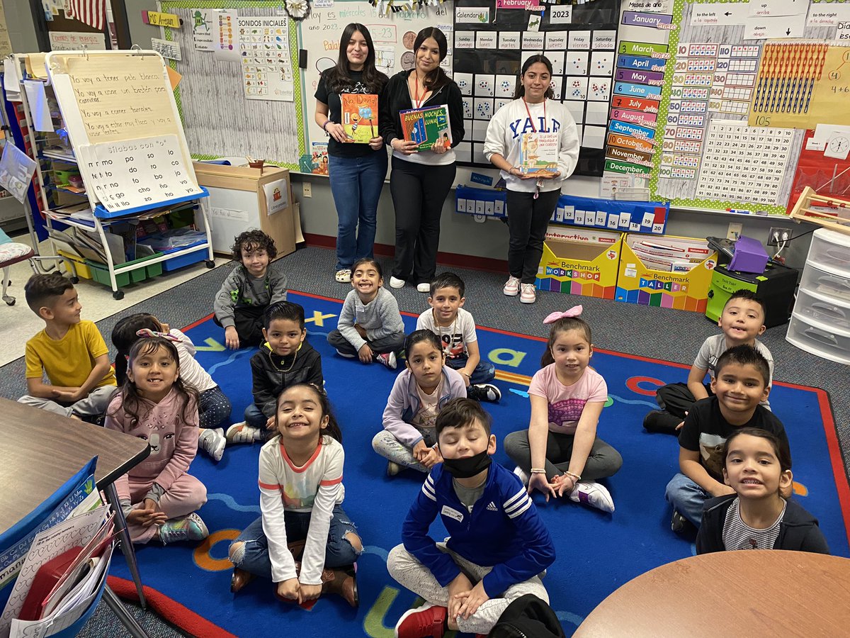 MoliverMediaSp's tweet photo. So much fun sharing our love of books with River Pines students!#thehumblelibrarian @mrs_laubinger @SraCastilloWMS https://t.co/45FEGyQUEF