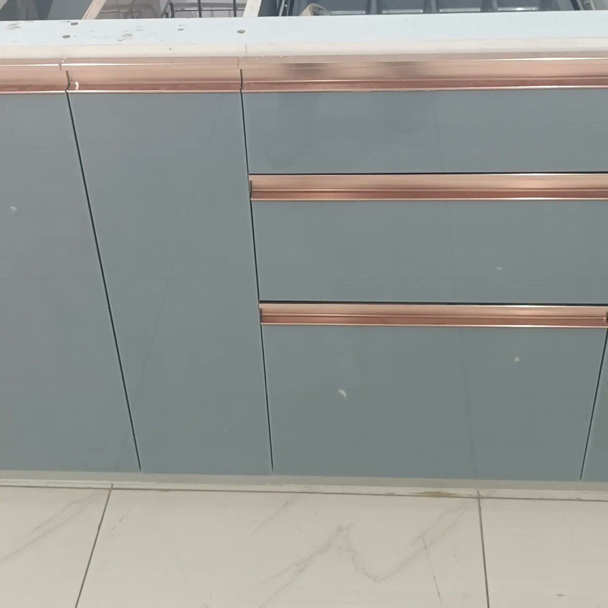 siddiquerizwan1's tweet image. Modular kitchen furniture work
#modularkitche
#furniture 
#furnituredesign 
#furniturewoodwork
#Mumbai 
#India 
#mumbaiwork
@ErikSolheim 
@LadyVelvet_HFQ 
@emraanhashmi 
@PoojaB1972 
@nsitharaman