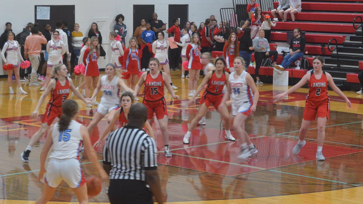 Lansing Lions vs Shawnee Heights last night. <a href="/usd469/">Lansing USD 469</a> <a href="/I_Am_Pi3rce/">Pierce</a> #proudofthepride <a href="/LansingLionsLL/">LansingHS Activities</a> <a href="/ACPenrose/">Alan Penrose</a> <a href="/derekwwiley/">Derek Wiley</a>