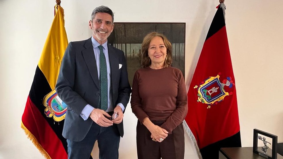 🔸 La ministra <a href="/MaElenaMachucaM/">María Elena Machuca</a> se reunió con Víctor del Campo, comisario de la <a href="/iberoamericanaT/">La Iberoamericana de Toro</a>, para establecer propuestas que fortalezcan el arte y la cultura del Ecuador en la capital Iberoamericana del arte contemporáneo.