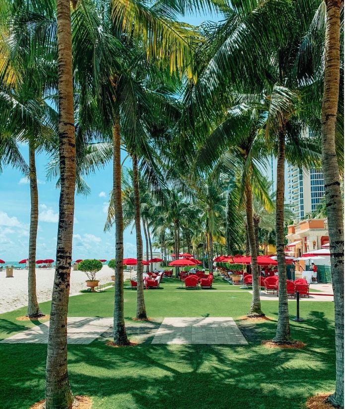 AcqualinaResort's tweet image. Today, @forbestravelguide announced Acqualina as a Five Star Hotel, making it the 11th year in a row the property has received this ultra-exclusive accolade. In addition, Forbes Travel Guide awarded Acqualina Spa as a Five Star Spa.​​​​​​​​
#FTGStarAwards #ForbesTravelGuide