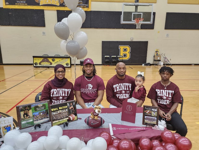 Officially a Tiger!!🐅 <a href="/TUFootballTX/">Trinity University Football</a>