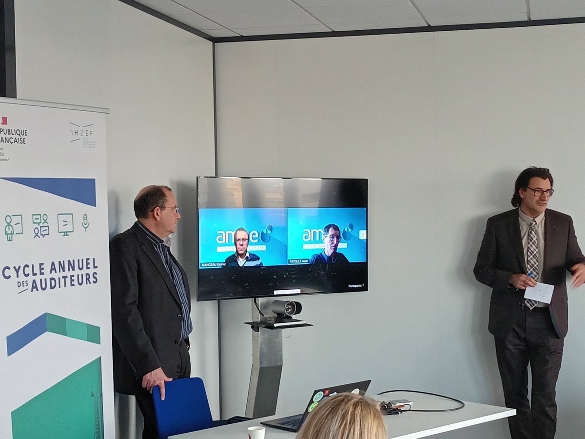 nicdurupt's tweet image. 🎆pour achever ce 2ème jour de #session6 #auditeurs 🤝 @Amue_Com #partenaire @ih2ef #opérateur #mutualisateur #solutionsnumeriques
🙏 @Guirec3Manceau 
🙏 @AlainFAYOLLE1 
🙏 @BertrandMocquet 
🙏 @michelallemand