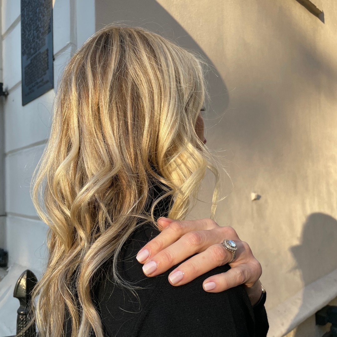 nailsinc's tweet photo. Thea Green is Glazing Over π© She's wearing the a-glazing shades in our all-new nail polish duo - show the shimmer by standing in sunlight! β¨β¨
Get your hands on this duo now @Sephora
#DonutGlaze #GlazedDonut #GlazedDonutNails #Sephora #ShopSephora https://t.co/Q0Jo5nqQ2s