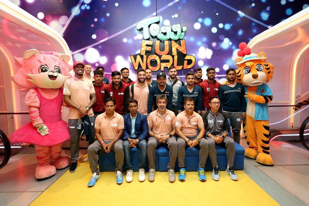 bashundharakngs's tweet photo. 🚨 Team Practice 🚨
All enjoyed the special drills with some mixed double area sessions and Intervals at
Toggi Fun World 😅 🏃🏻♂️🕹️🎳
#BashundharaGroup #bashundharacity #ToggiFunWorld https://t.co/zdpcu8jbO6