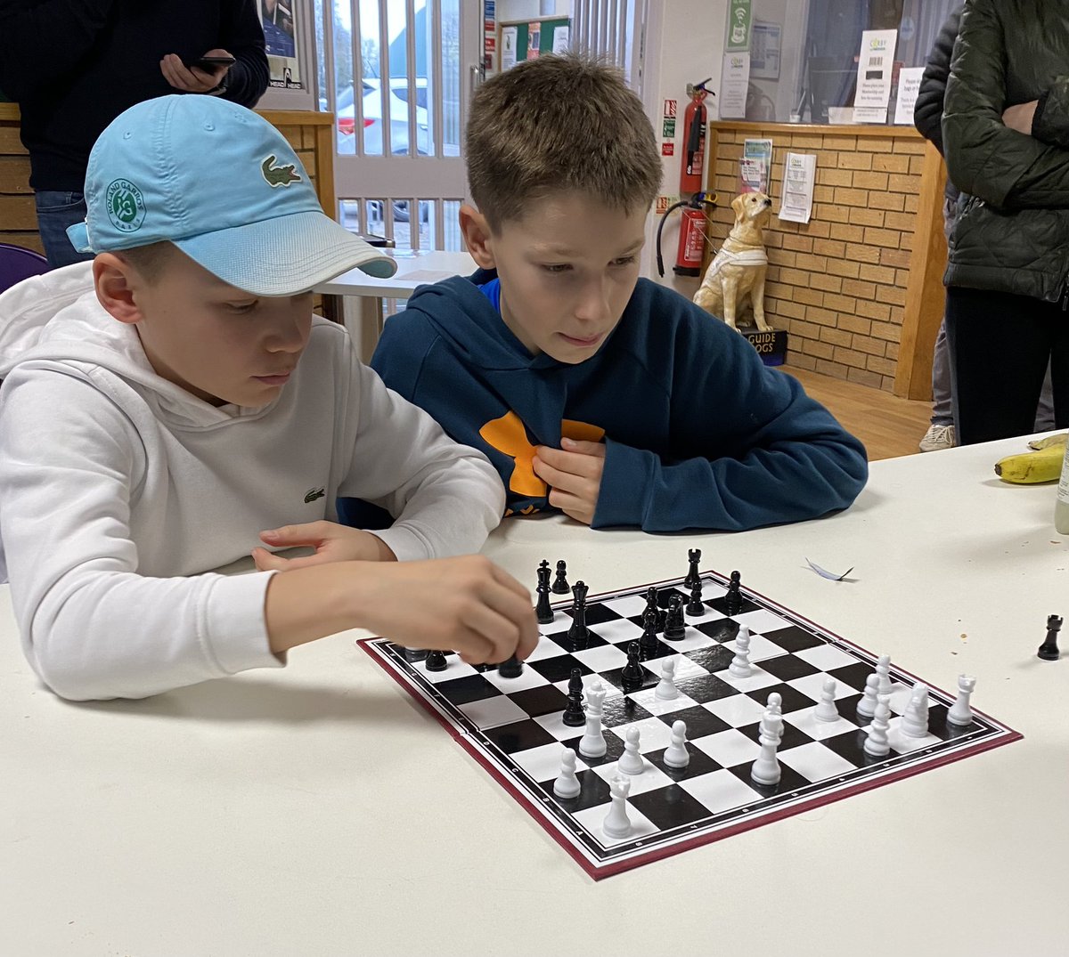 Life as a @MPS_Sport @MillfieldPrep @millfieldtennis #tennisplayer away competing at #national tournaments means lots of waiting. School/squad mate Zach and I using our brains ! #chess #decisionmaking #alwayslearning #millfieldway @Chapman_Tennis @SomersetLTA @HantsIOWTennis
