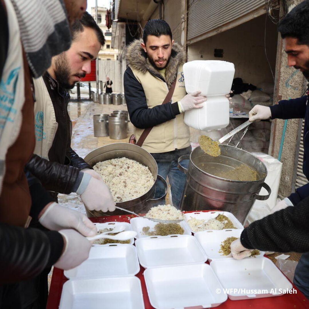 ShareTheMealorg's tweet image. 🇸🇾 WFP and its partner prepare hot meals for #earthquake-affected people in shelters in #Aleppo, #Syria.

The hot meals include freekeh (crushed green wheat).

So far, WFP has supported 90,000+ people in Syria and will continue to support.

Click the link in our bio to donate 🙏