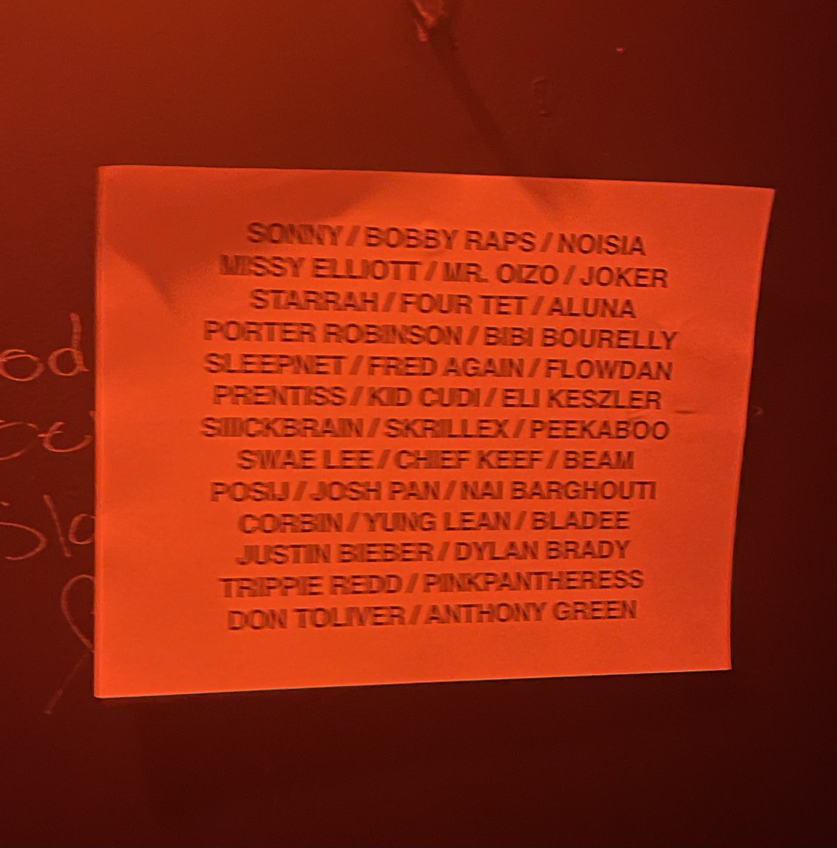 So this list was posted around the venue last night during PHM 🧐

Seems like <a href="/Skrillex/">Skrillex</a>’s ‘Quest For Fire / Don’t Get Too Close’ double album features?