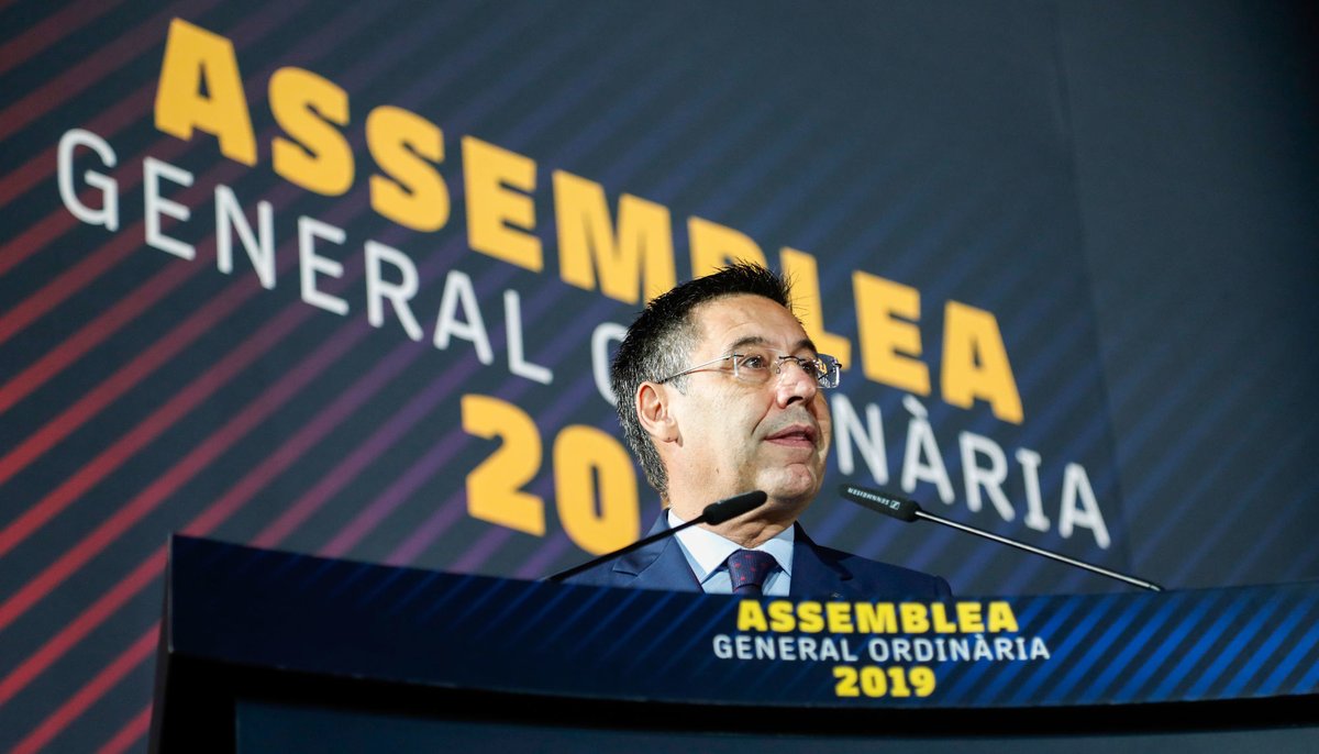 ActuFoot_'s tweet photo. 🚨 Le FC Barcelone est soupçonné d'avoir soudoyé l'ancien vice-président de la Commission technique des arbitres sous la présidence de Bartomeu et pourrait être lourdement sanctionné.

Un retrait de points ou même une relégation font partie des options envisageables.

(@Forbes) https://t.co/A50pQlmQCN