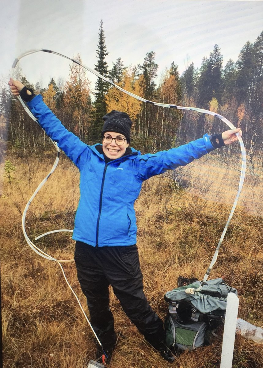 carolina_olid's tweet photo. Working in science but also drawing science! Here, a 'portrait' of myself collecting porewater from a mire!!
#porewater #groundwater #fieldworkcolours https://t.co/gzzuT2CTfP