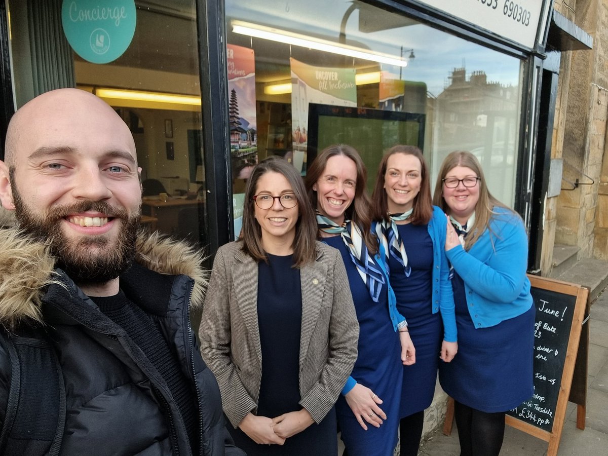 WillPayneRRM's tweet photo. Next we drove to Barnard Castle, not to check our eyesight, but to visit the team at Kyle Travel 👀

We heard how the agency donates all of its old brochures to local schools for pupils to use in art classes and to colleges for travel and tourism students #TTGTop50 https://t.co/0Nor2YKix6
