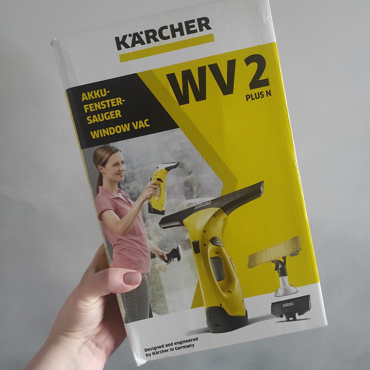 KorpoLudka's tweet photo. Czy dostałam na urodziny od rodziców i brata karchera do okien którego sama sobie zażyczyłam?
Być może
#starosc https://t.co/WqvvKhinQe