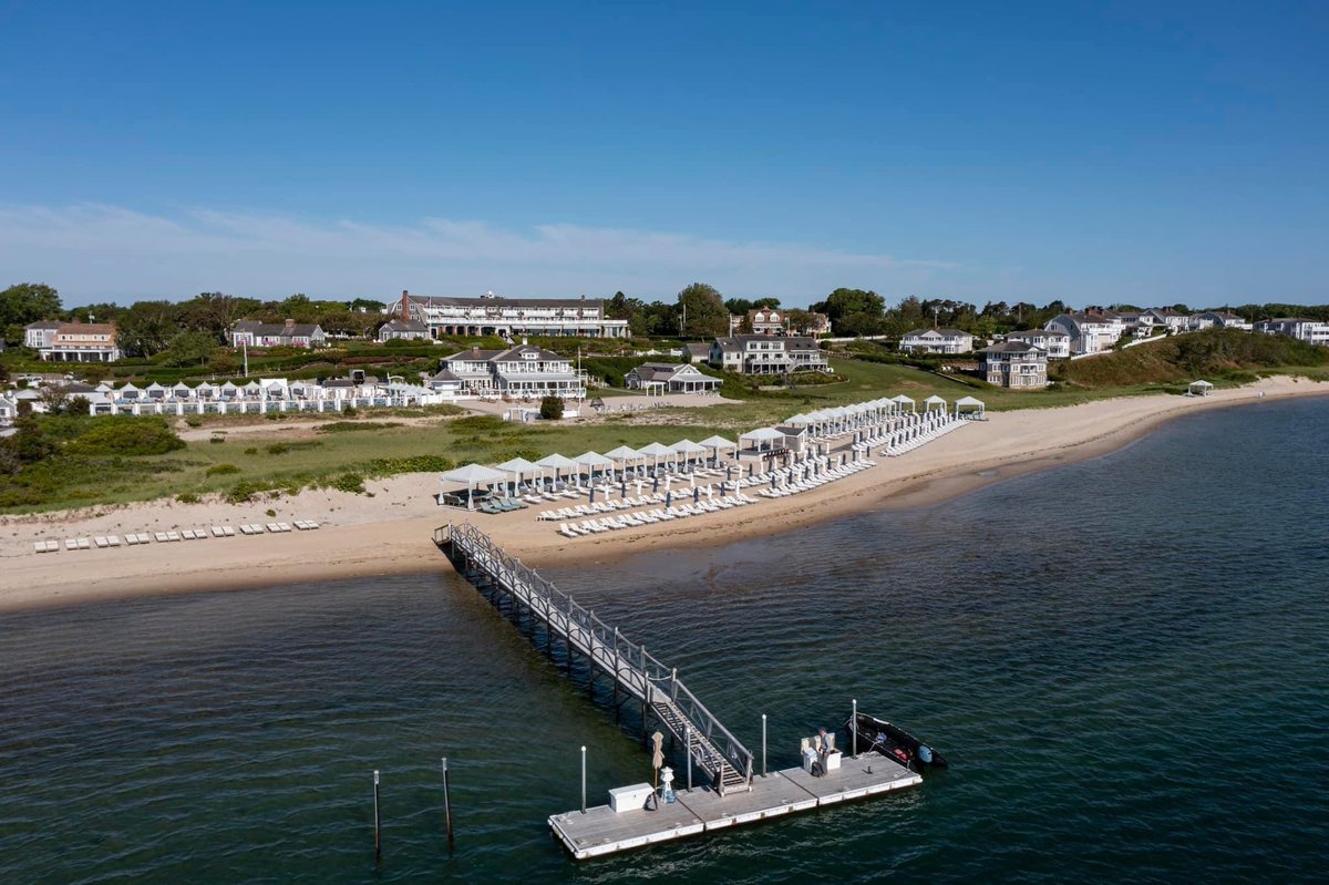 ChathamBarsInn's tweet image. ⭐️⭐️⭐️⭐️⭐️ Five STARS! We are thrilled to announce Chatham Bars Inn has received the coveted Five Star Award from Forbes Travel Guide. 
#chathambarsinn #forbestravelguide