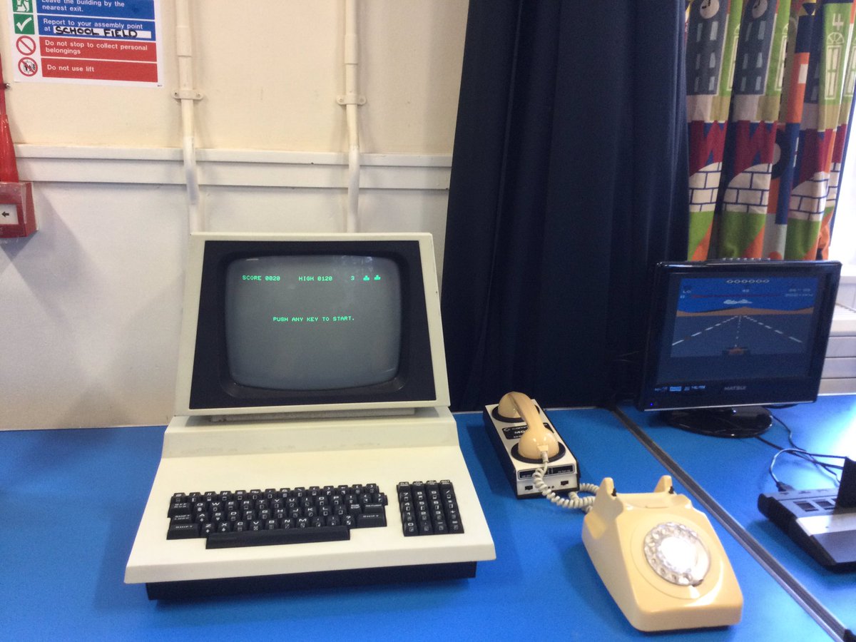 KrishnaAvantiPS's tweet photo. Future coders exploring the history of Computing Age. Year 3 were very excited to use vintage technology and look back to how coding came into practice. We learnt some very interesting facts! #thecodeshow #computing https://t.co/PrsptjKA9F