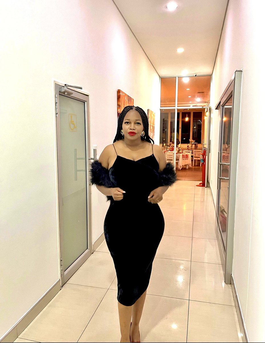 Meshazz101's tweet photo. Date night 🥰 https://t.co/tgGEDKzmYC