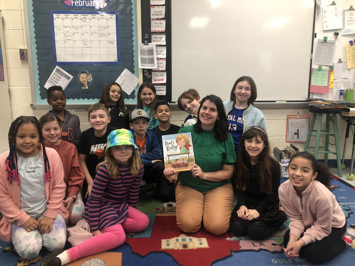 Big shout out to <a href="/hvisdas/">FaithHvisdas</a> for coming to read to us during Kindness Week 📚 ❤️ #CollsEdu #TatemTweets