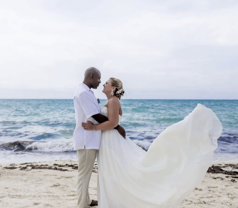 Grand Lucayan (@grandlucayan) on Twitter photo Whether you’re celebrating your marriage or renewing your vows - celebrate your special day with us at <a href="/GrandLucayan/">Grand Lucayan</a> - click on the link on our bio to learn more. 📸: @drheatherlewis #beachwedding #islandwedding #Islandlife #postcardsfromtheword Whether you’re celebrating your marriage or renewing your vows - celebrate your special day with us at <a href="/GrandLucayan/">Grand Lucayan</a> - click on the link on our bio to learn more. 📸: @drheatherlewis #beachwedding #islandwedding #Islandlife #postcardsfromtheword