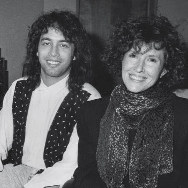 HaPpY Birthday Melissa Manchester. Have a 1-derful day! Keep making every moment count. 