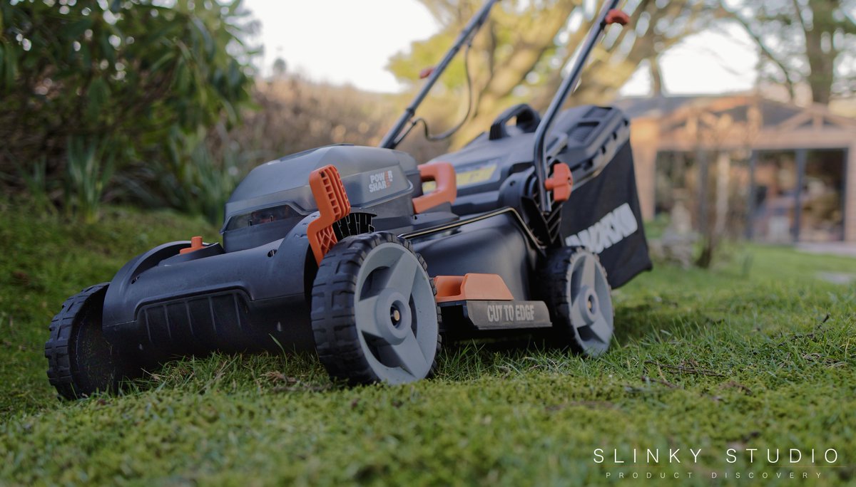SlinkyStudio's tweet photo. A wide cutting width, long battery life (up to 500sqm in testing), slim profile, high-performance that robustly advanced through the first cut of the season - #WORX WG743E.1 40V Cordless Lawnmower Review https://t.co/aDcIy72svs https://t.co/Kv4KuFYGKg