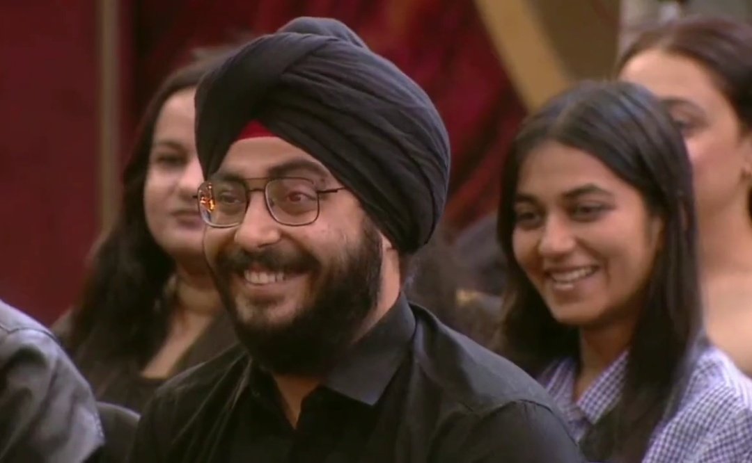 Chitty_TheRobot's tweet photo. @FilmySingh13 Ohhh!!! You are in Twitter 😅. Mujhe pata nehi chala. We need people like you in medias then only it will be balanced. All the wishes for your successful journey as a media personality Bro... https://t.co/RZhcTcBndq
