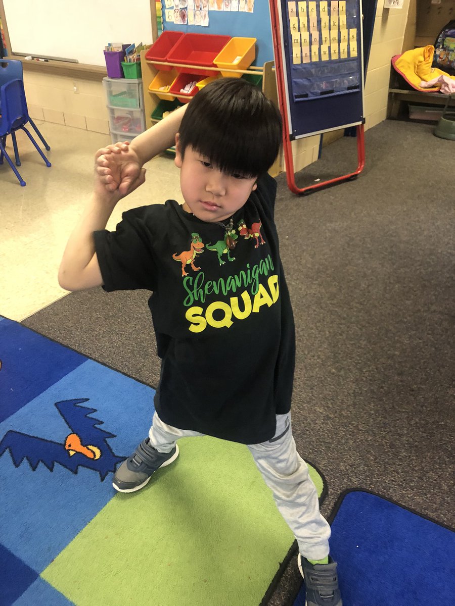 Morning stretch for #HeartHealthyPKE! <a href="/ParkadePanthers/">Parkade Elementary</a>