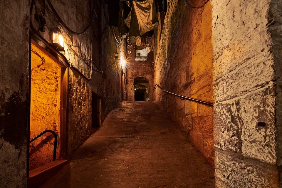DeanandCauvin's tweet photo. Looking for something to do this half term?
If you're stuck for ideas, make sure you add the fantastic @MaryKingsClose to your list. Discover Edinburgh's hidden history!
https://t.co/D3dk6y0oNp
#Edinburgh #ThingsToDoInEdinburgh https://t.co/hLFmT66lw1