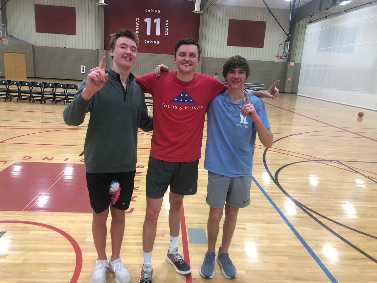 ACYoungLife's tweet photo. Such a fun girls & guys night on Monday!!! See you at CLUB next week!! #andoveryounglife #bestnightofyourweek https://t.co/MMKX7vtslX
