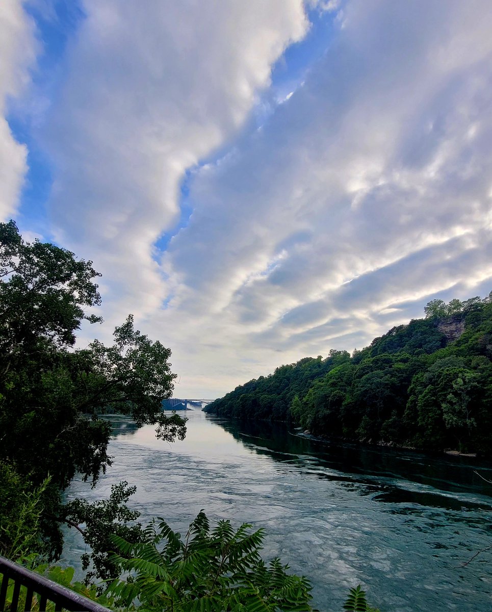 WJaroslawski's tweet image. Happy Thursday Folks.

Snaps to brighten your day.

#DarkZero congrats on Top 12 at #SixInvitational #R6S

#niagarafallsny #niagarfalls #niagarariver 🇺🇲🇨🇦 #bridges #rapids #waterphotography #boat #dangerous #cablecar #sightseeing #skyphotography #Photographer #photography