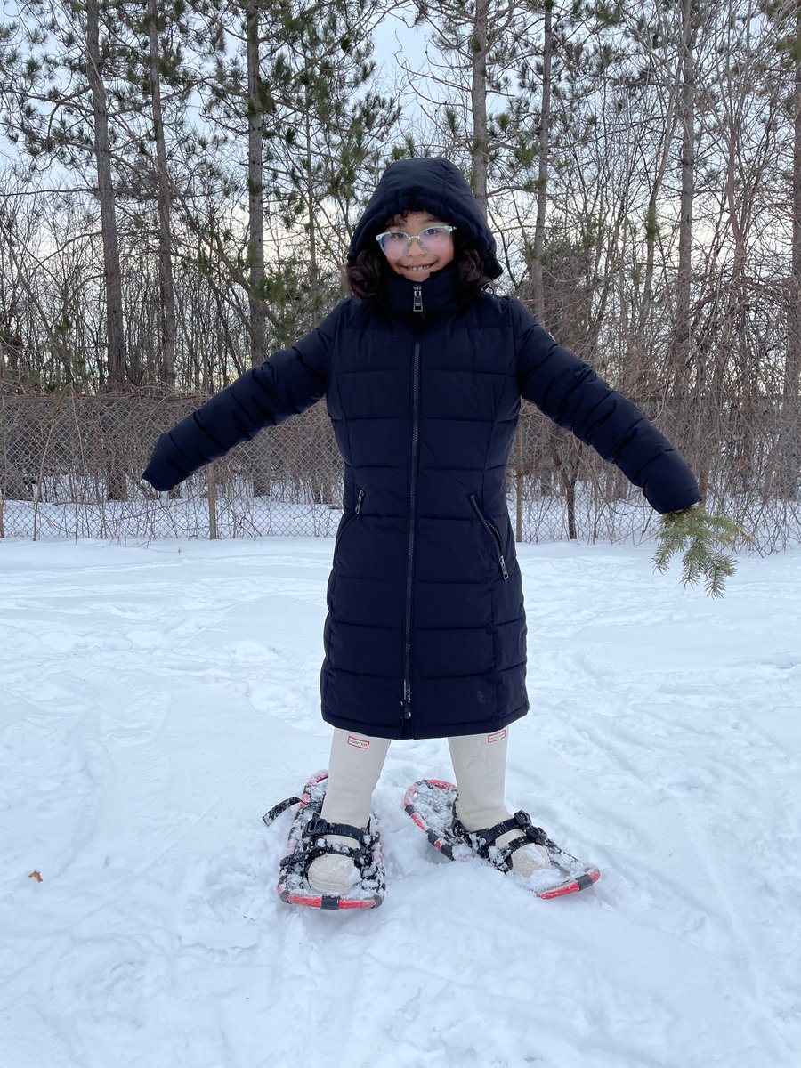 MmeDielle's tweet photo. Bravo championne! 👏 A lovely new student to our school AND to Canada 🇲🇽🇨🇦 ❄️ got to test out snow shoes for the very first time. What an experience here @StIsidoreOCSB  😍 Elle aime les raquettes! @OttCatholicSB @ocsbBonjour @takemeoutside #OutdoorLearning #TMOWinterChallenge https://t.co/yAhg9XwLMv