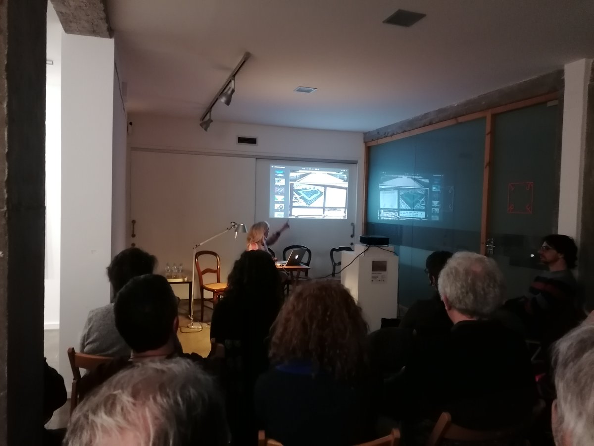 FusterFelicia's tweet photo. Ahir,  @FrancescaLlopis, Montsita Rierola i @turasanglas van parlar de les seves respectives experiències artístiques al voltant de l’objecte d’estudi de Fina Padrós, el temps i la seva representació quotidiana. 
Una tarda d’aportacions molt interessants!
Moltes gràcies!
#art https://t.co/WBu2GySgWJ