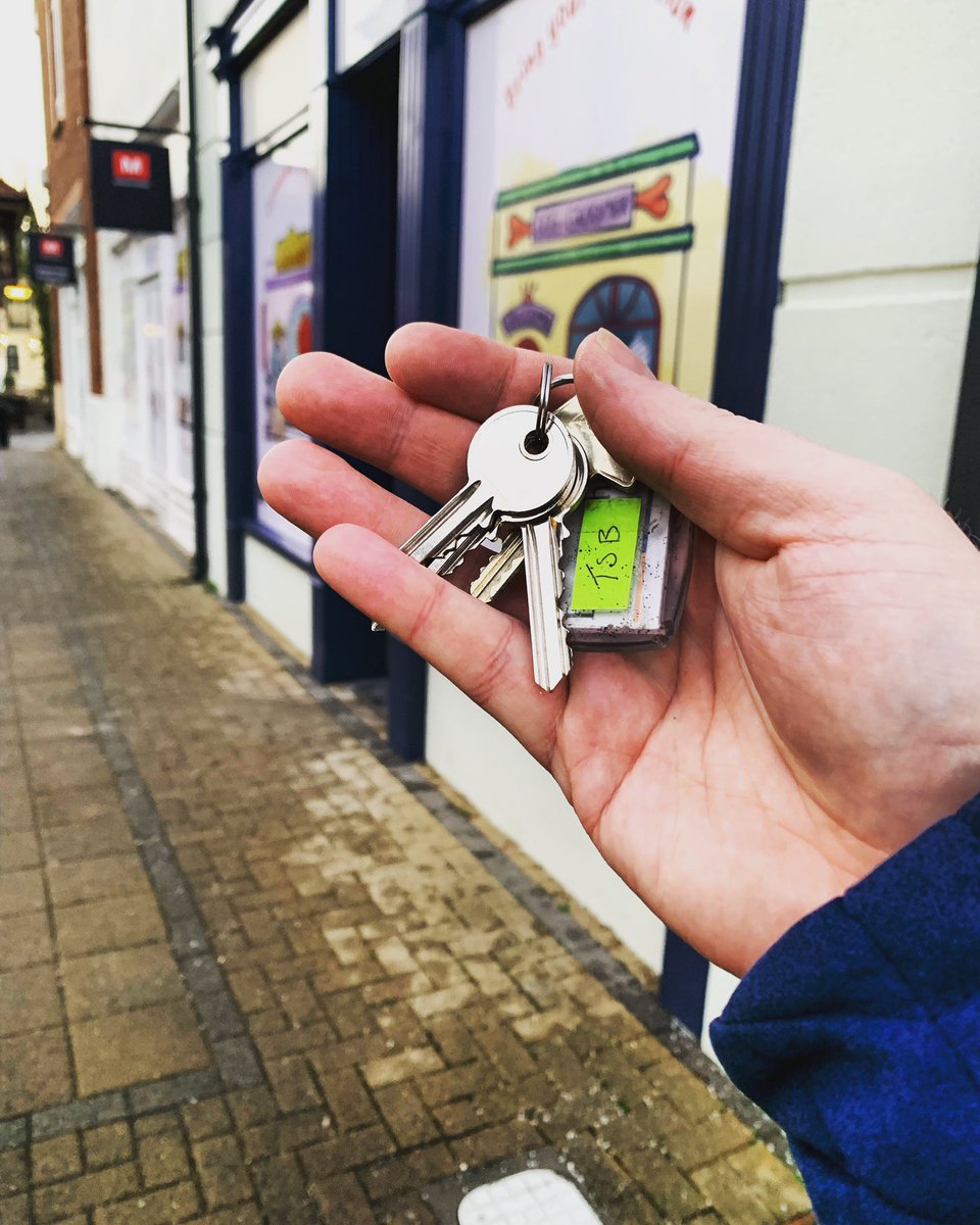 Pinch me, this is actually happening! Last Friday, I agreed on the lease for the new headquarters for <a href="/WineMonkey_UK/">Wine Monkey</a> 🤩

Look out, #Chippenham, a new wine bar and bottle shop are coming to town! More details to follow soon. 

#winebar #sustainablewine #wineshop #newwinebar