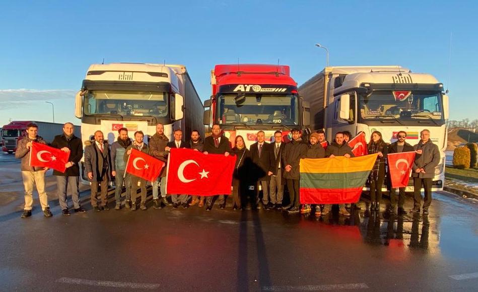 TC_VilniusBE's tweet photo. Litvanya’da gönüllü bağışlarla toplanan 20 tondan fazla yardım malzemesini ülkemize gönderiyoruz. 

Emeği geçen Litvanya’daki dostlarımıza, Tatar toplumuna, gece gündüz çalışan öğrencilerimize, gönüllülerimize ve güçlü destekleri için iş insanlarımıza teşekkür ediyoruz. 🇹🇷🇱🇹 https://t.co/um8lDsitDj