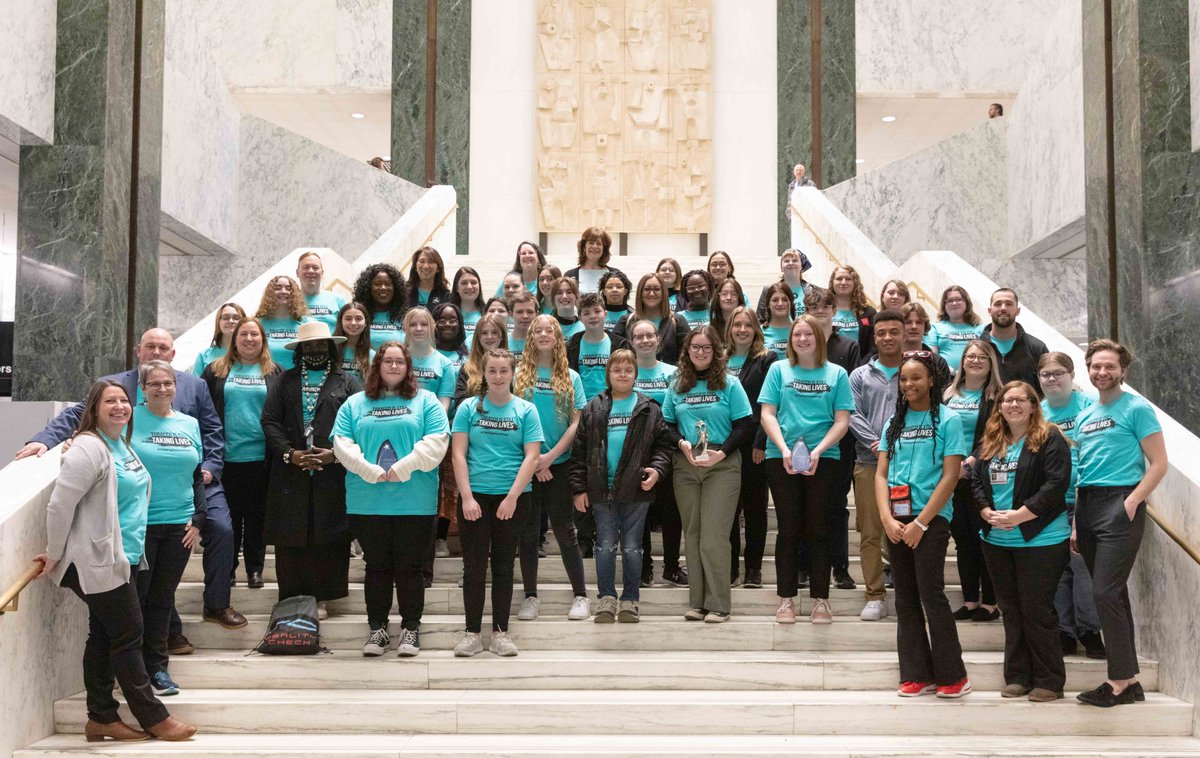 RealityCheckCTC's tweet photo. Our youth had a wonderful experience in Albany, meeting with staff from @annakelles and @SenatorLeaWebb's office to discuss their personal experiences with tobacco and vaping in the schools and communities they live in. #RealityCheckCTC https://t.co/mMFVPy5qeL