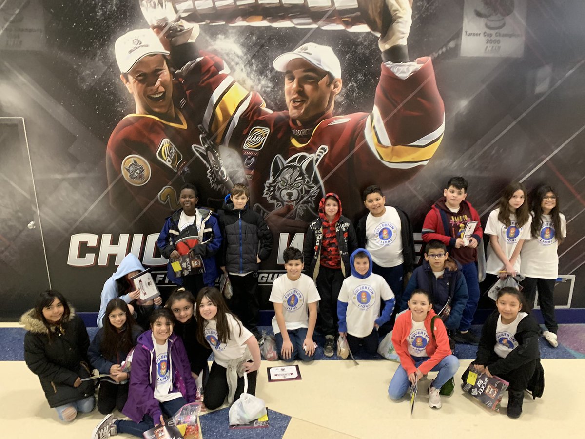Nothing better than meeting Skates at a Wolves game! What a great way to start off a Wednesday! Go Wolves!! <a href="/Chicago_Wolves/">Chicago Wolves</a> <a href="/FullertonASD/">Fullerton Elementary School</a> #ASD4All #fifthgradeisthebestgrade