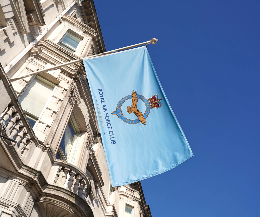 TheRAFClub's tweet photo. What is your favourite memory at the RAF Club?๐
With various exciting social events, fine dining, reunions and weddings, we're challenging you to name just one!โ
#FavouriteMemory
#RoyalAirForceClub
#BlueSkies https://t.co/xCWdMbrbNh