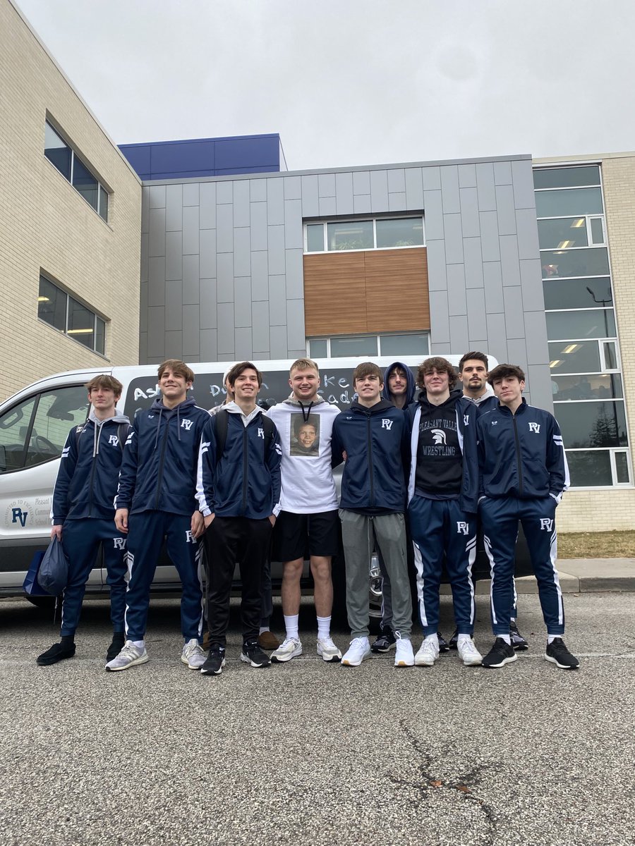 pleasvalwrestle's tweet photo. Spartan Strong and State Bound. https://t.co/Q0Gbk5WJ9L
