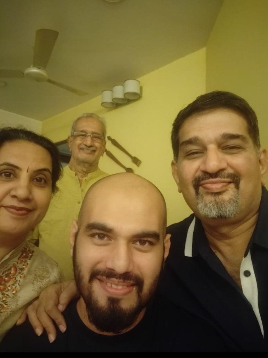 vlp1994's tweet photo. @realmeIndia 3 generations of love & laughter ❤️😃
@realmeIndia #CheersToRealLove #realme10Pro5GCocaColaEdition
#Contest https://t.co/dcK8U6U1K2