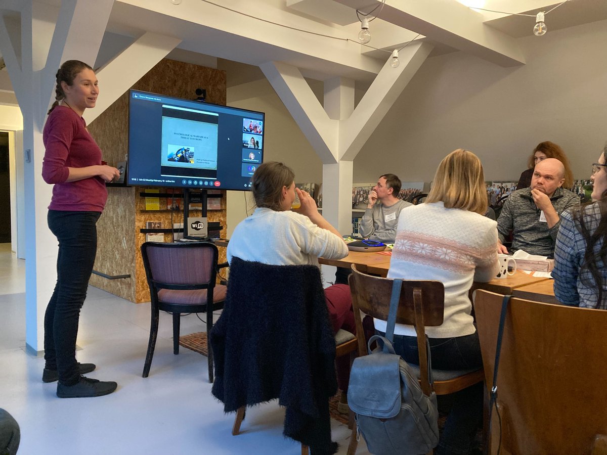 czexpats's tweet image. We are back with the 🇺🇦-🇨🇿 Meetups this year to support scientists from #Ukraine. Today about Geopolitics, Cancer and Mathematics. Join us next time on March 15, in the audience or with your presentation!

@Bakala_Fdn @LulakovaP  #ScienceForUkraine #WeStandWithUkraine