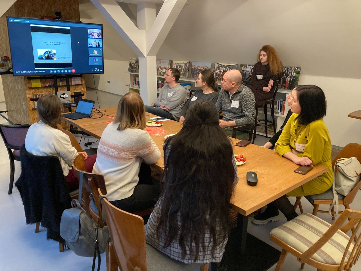 czexpats's tweet image. We are back with the 🇺🇦-🇨🇿 Meetups this year to support scientists from #Ukraine. Today about Geopolitics, Cancer and Mathematics. Join us next time on March 15, in the audience or with your presentation!

@Bakala_Fdn @LulakovaP  #ScienceForUkraine #WeStandWithUkraine