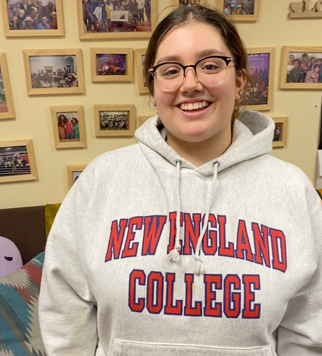 Happy NEC Spirit Wednesday everyone! 🥳 Today we have Gabrielle who is studying Secondary Education and History here at NEC! 

#newenglandcollege #collegespirit #bestcolleges