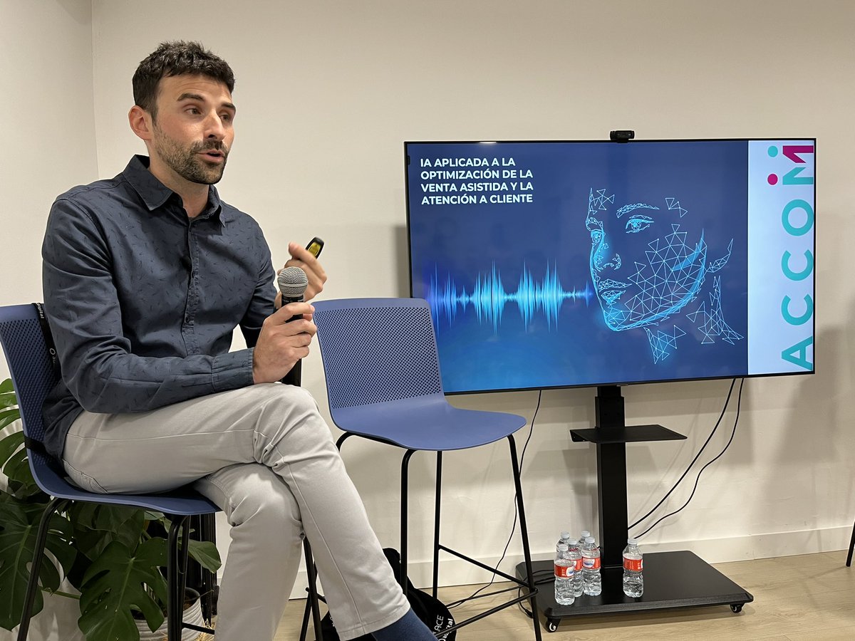 Jaime Contreras de <a href="/Accom_Digital/">Accom</a> explica cómo usar la #InteligenciaArtificial en venta asistida: detección de buenas prácticas, optimización de tiempos, anticipación de reclamaciones, análisis de sentimientos e identificación de motivaciones, por ejemplo
 #EncuentrosAdigital