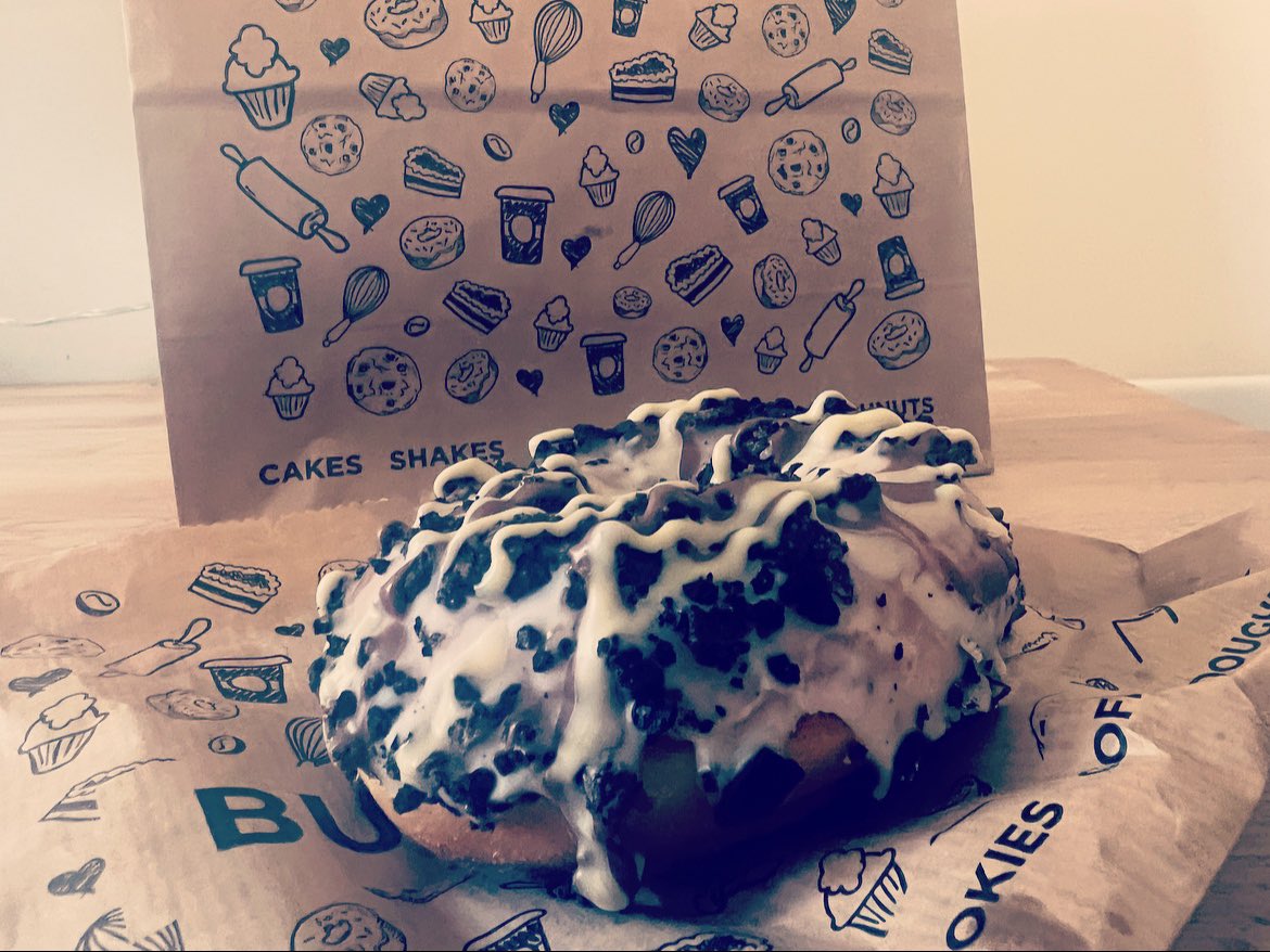 nishaparmar191's tweet photo. Me & my daughters first #Butterwick 🍩 Victoria sponge & Cookies&cream just delightful #butterwickbakery #cakeaway #halfterm https://t.co/a5Ax6Qn0wK
