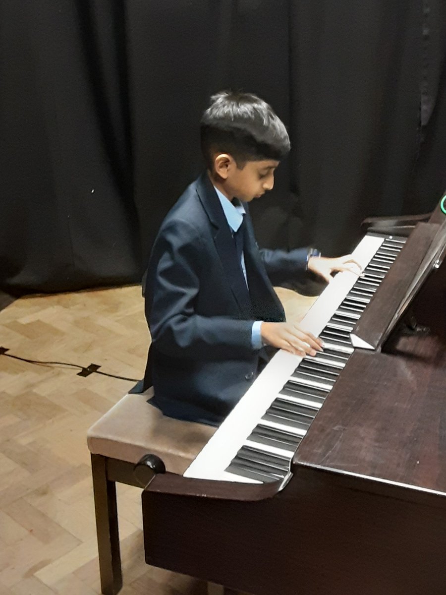 tewkschool's tweet photo. Our Y7s performed in their Music Showcase to an audience of proud families tonight. This was their first opportunity to show off what they have been learning in peripatetic lessons so far this year.  Well done everyone! 👏👏

#Talent
#ExtraCurricular
#musicshowcase
#opportunities https://t.co/fneMtLUMNT